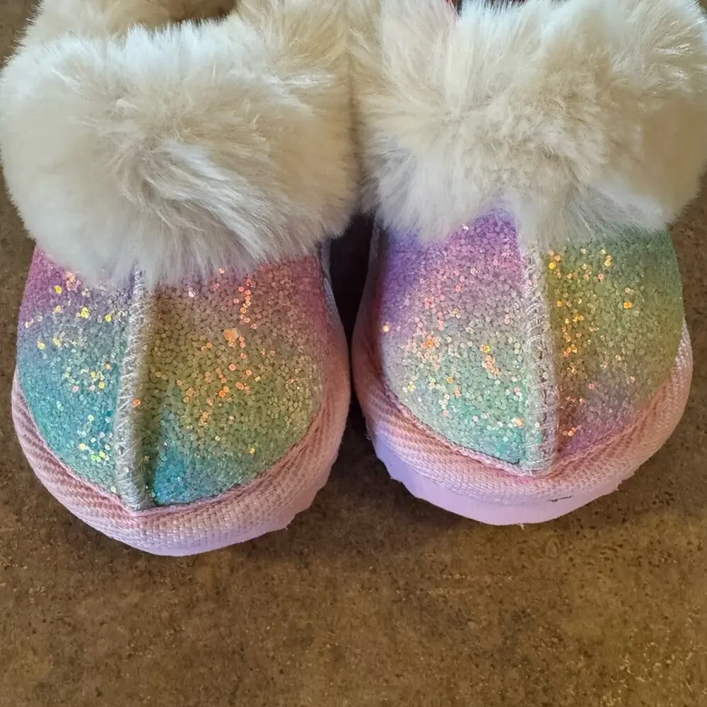 Adorable Infant Glitter Faux Fur Lined Slippers in Pastel Rainbow 3 Cozy NWTs